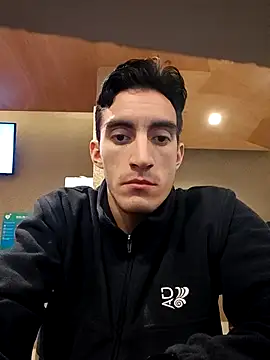TommyMomentum Live XXX-chat