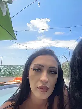 VictoriaLanes' Live XXX Chat