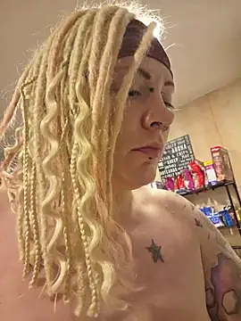 PinkTheHawk Live XXX-Chat