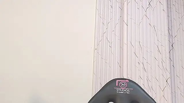 Spark_tay élő XXX-chatje