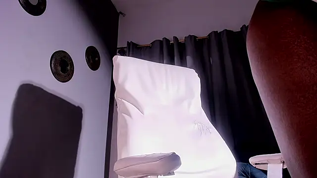 แชท XXX สดของ Scarlet_Big_boobs