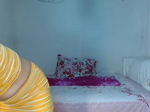 XXX chat uživo modela HelenaM