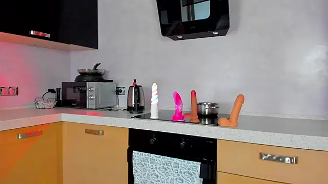 AnnLevine XXX чат на живо