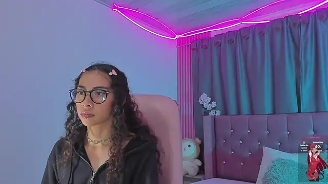 Sarah_Moon1: απευθείας συνομιλία ΧΧΧ