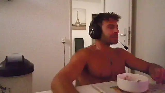 alpha-hunk's Live XXX Chat