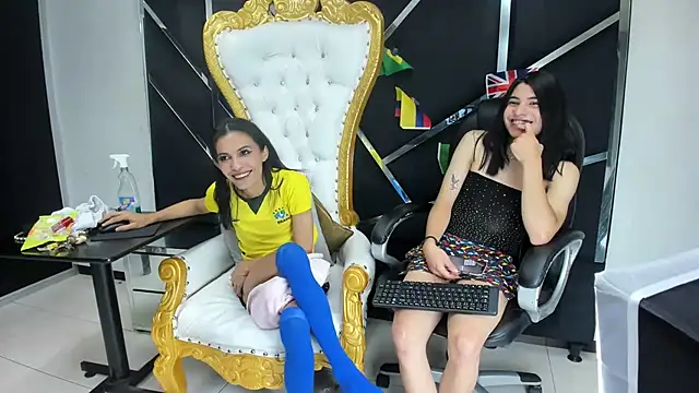 Show de Aisha_hotts777 na webcam