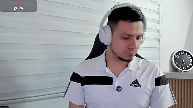 Chat +18 de Rick_Adams ao vivo