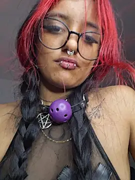 Živý XXX chat carolinerue