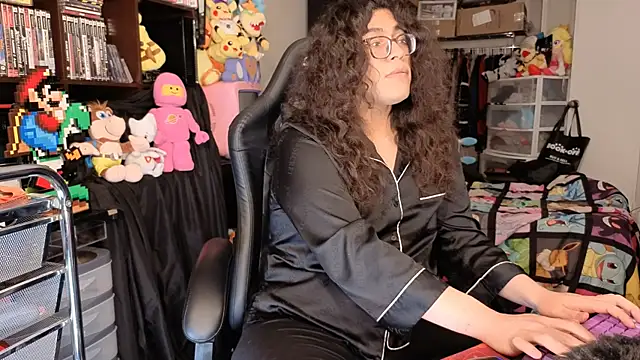 ShinyCherub Chat XXX in diretta