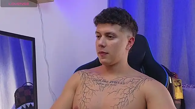ASHTON_HILS Chat XXX live