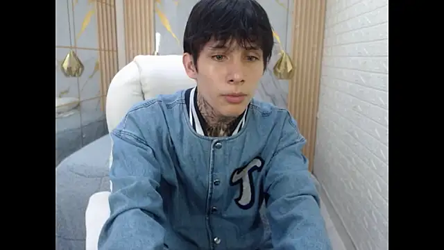Cry_thereal – Live XXX-chat