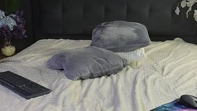 XXX chat uživo modela Martin_Jin