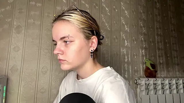 KimWarner Adlı Modelin Canlı XXX Sohbeti
