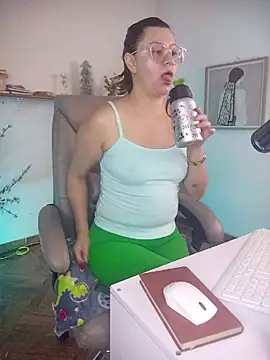Chanelll_Taylorr_ Chat XXX in diretta