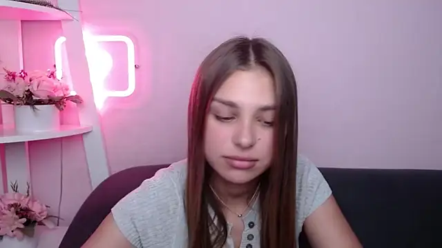 แชท XXX สดของ MilanaAngelAs