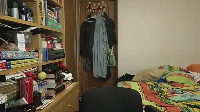 curiosillo83 XXX чат на живо
