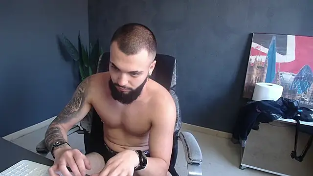 Онлайн чат XXX OscarWillss