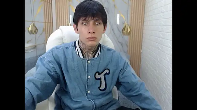 Chat XXX en directo de Cry_thereal