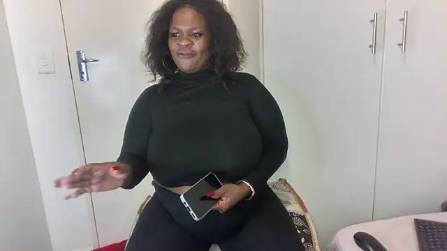 XXX chat uživo modela DIRTIENASTY