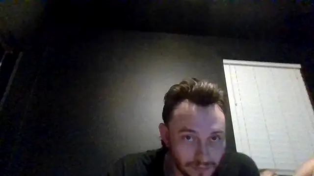 Mikecloudyhawk's Live XXX Chat