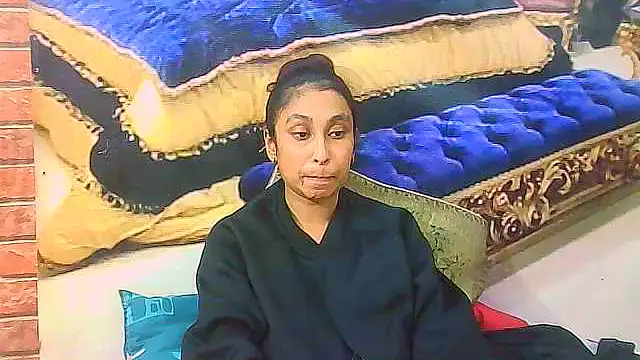 IndianSexyButt live XXX chat