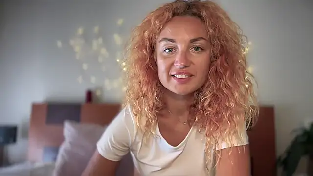 Reddgiirl Chat XXX live