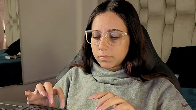 Chat XXX en directo de TinyVelvet