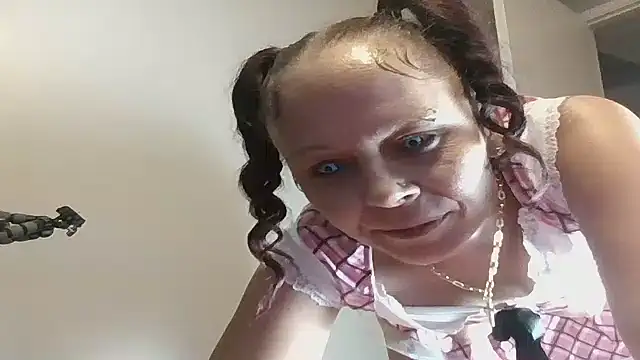 QUEEN_OF_MEN Chat XXX live