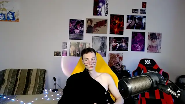 Joseph-Lowers Live XXX-chat
