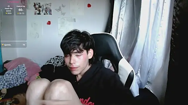 Chatroom XXX en direct de shun_sun