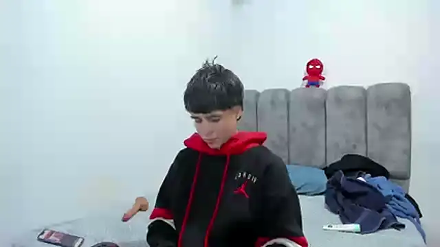 Chat +18 de Bruno_Cruzz ao vivo