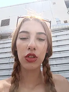 دردشة Andreea_Foxx الجنسية المباشرة