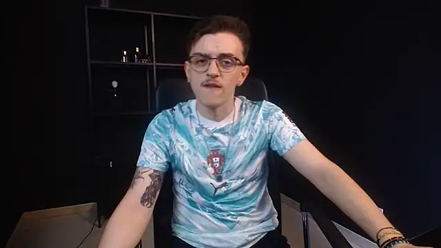 Chat XXX Live FelixStarkk