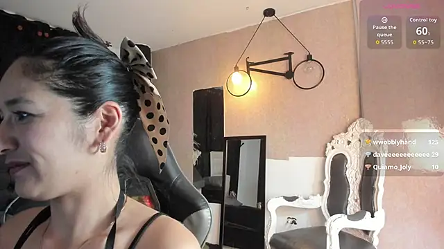 Vicky_Angeel 现场XXX聊天