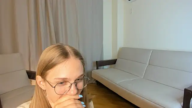 XXX chat uživo modela FemMantis