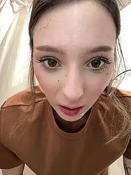 LilluKattenのライブXXXチャット