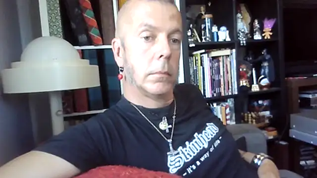 SHARPSkinheadn Live XXX chat