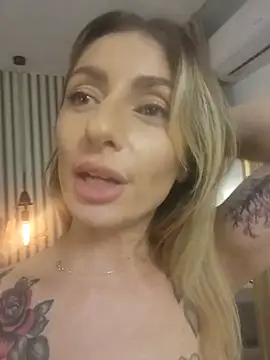 צ'אט XXX בשידור חי של SofiaLace