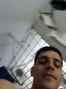 Chat +18 de boy_max_latin ao vivo