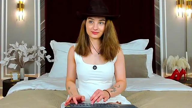 Онлайн чат XXX JuliMeys