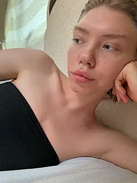 Lisaaa_Alisa Chat XXX in diretta