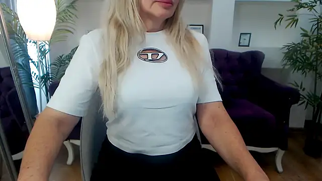 NicoletteRose_'s Live XXX Chat
