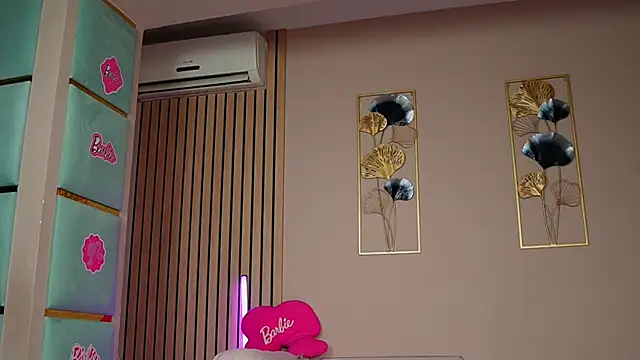 SabrinaJade Adlı Modelin Canlı XXX Sohbeti