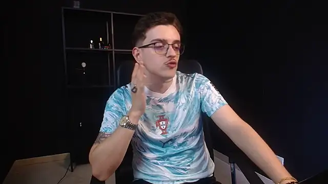 FelixStarkkn Webbikameraesitys
