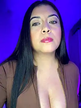 Chat XXX en directo de cami_ortiz__