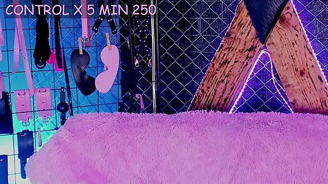 XXX chat uživo modela lilith_jeanee