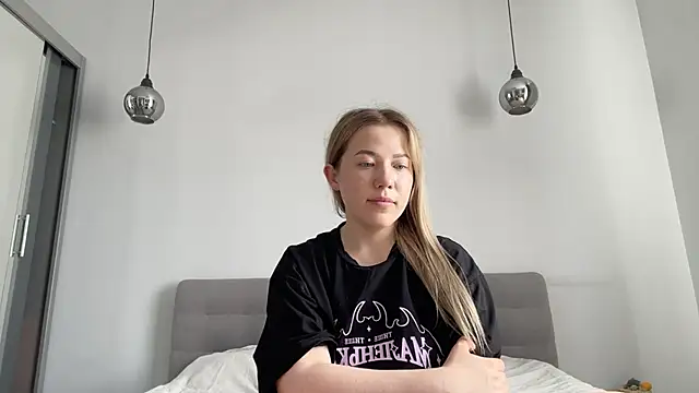 alyrasun's Live XXX Chat