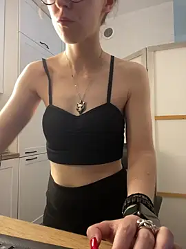 Chat +18 de MartiniiSelenna ao vivo