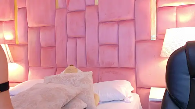 ScarletJons Adlı Modelin Canlı XXX Sohbeti