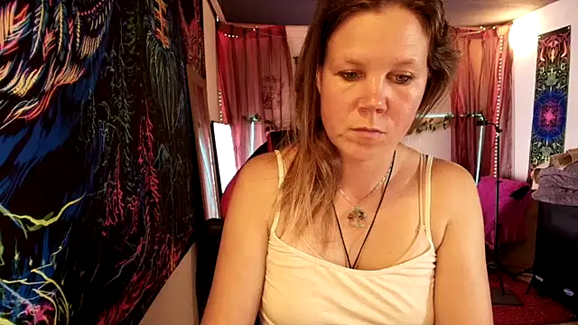 CallMeMaria live XXX chat